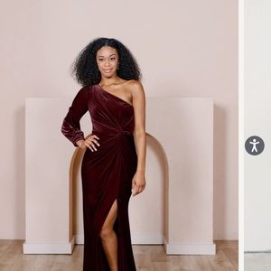 Aurora Velvet Bridesmaid Dress. Burgundy. Size 18, no alterations. Worn once